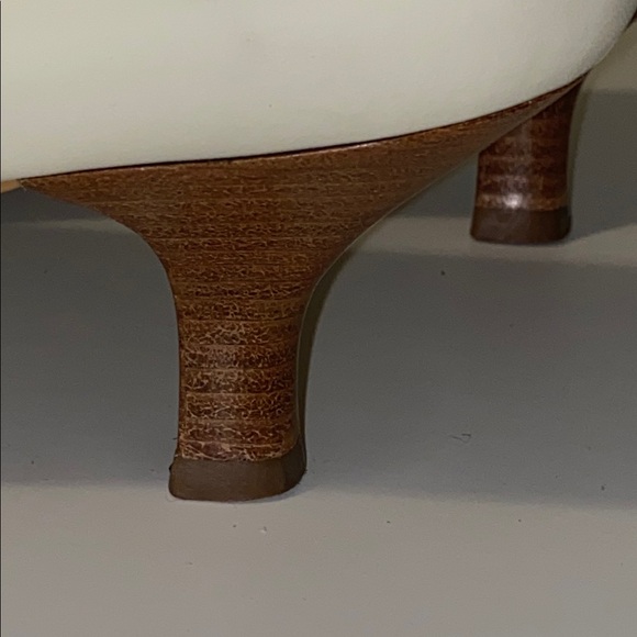 Franco Sarto Leather Round Toe Kitten Heel Pumps 8 1/2 Cream - Picture 6 of 10